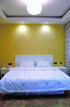 فنغهوانغ Yiguangnian Fashion Hotel المظهر الخارجي الصورة